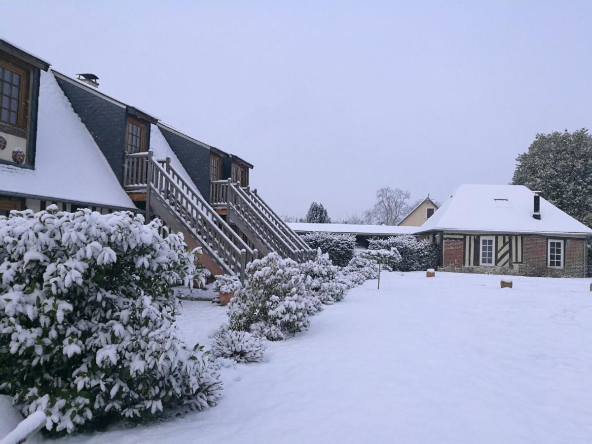 B&B - Le Clos Aux Masques Saint-Pierre-Azif Exterior foto