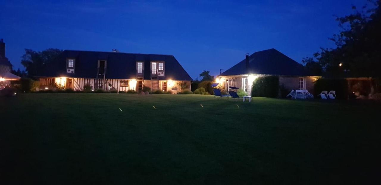 B&B - Le Clos Aux Masques Saint-Pierre-Azif Exterior foto