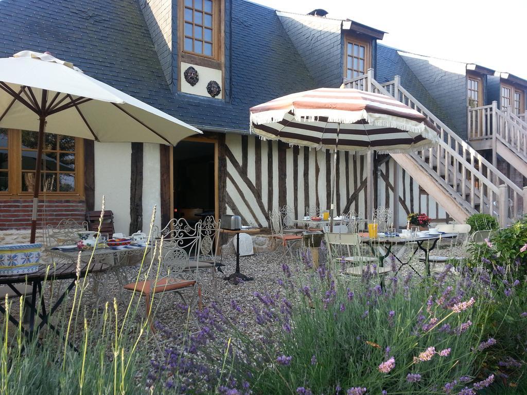 B&B - Le Clos Aux Masques Saint-Pierre-Azif Exterior foto