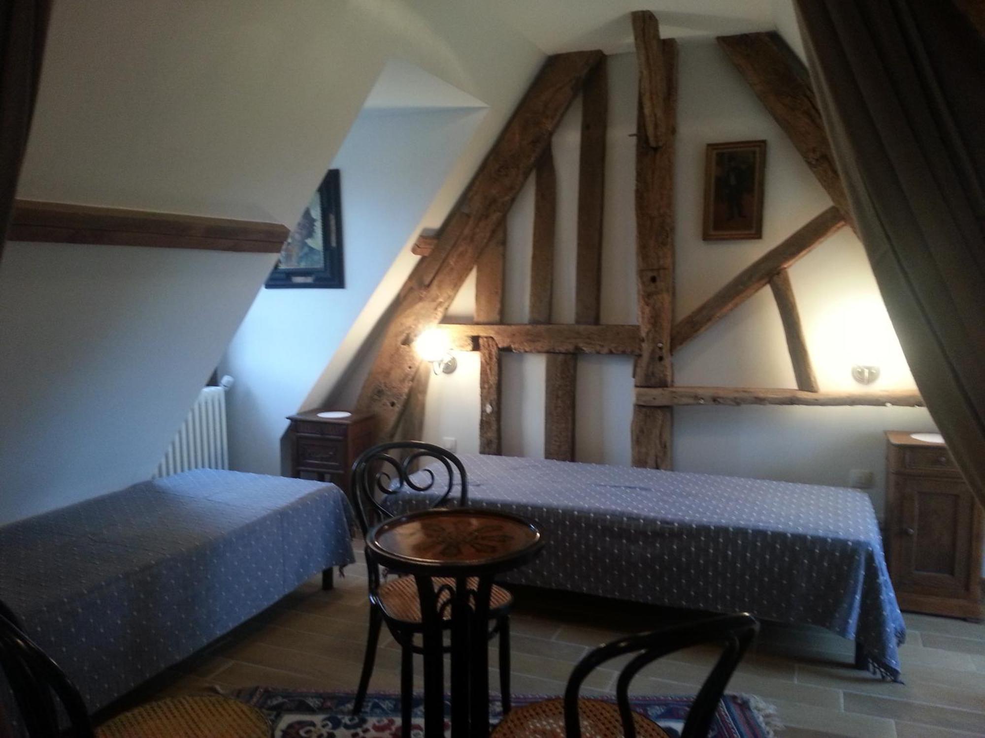 B&B - Le Clos Aux Masques Saint-Pierre-Azif Habitación foto
