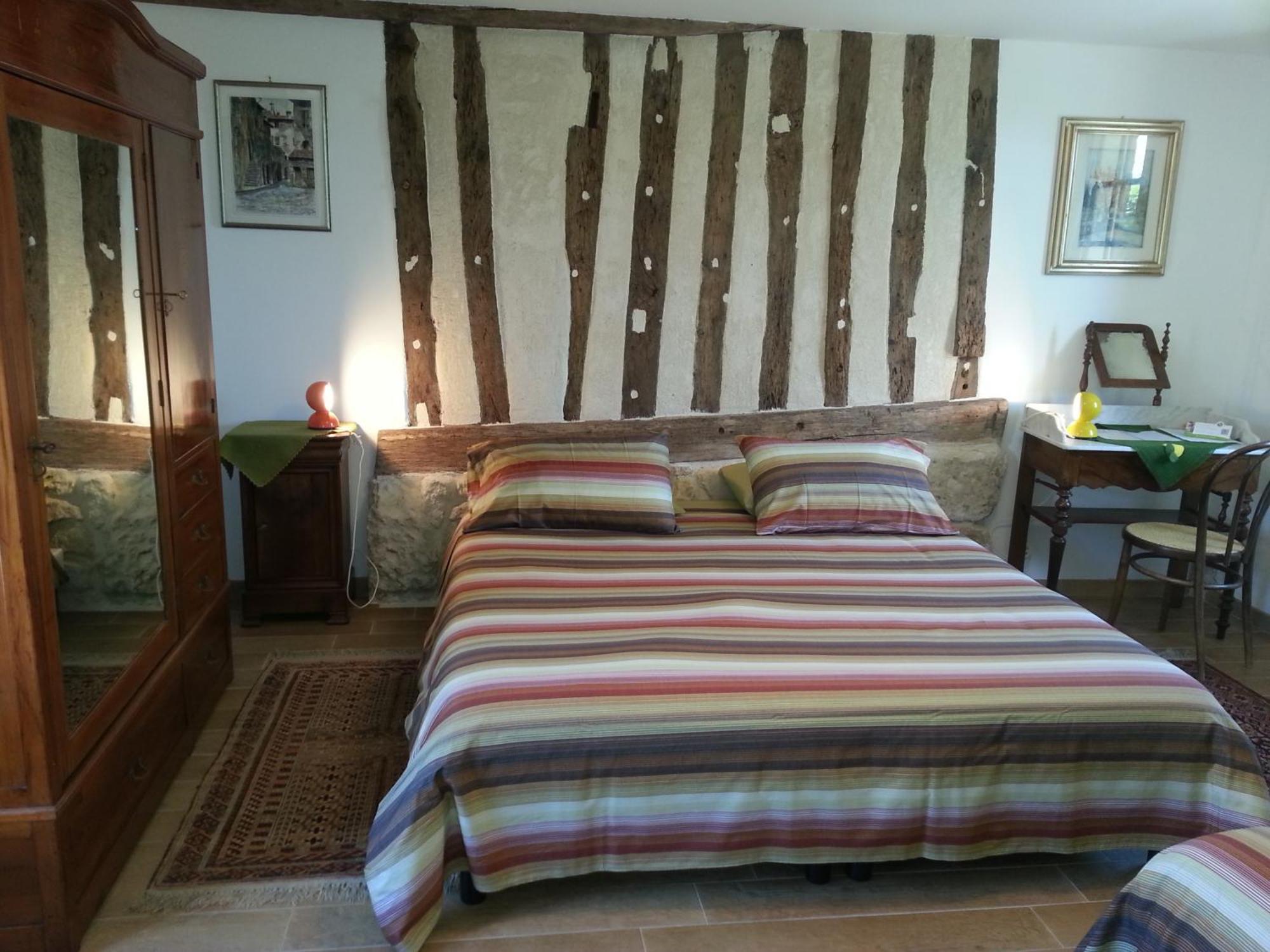 B&B - Le Clos Aux Masques Saint-Pierre-Azif Habitación foto