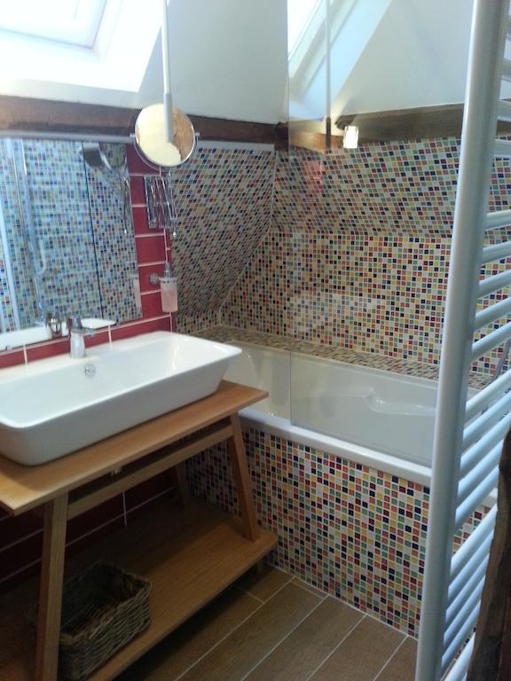 B&B - Le Clos Aux Masques Saint-Pierre-Azif Habitación foto