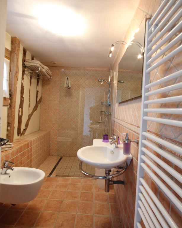 B&B - Le Clos Aux Masques Saint-Pierre-Azif Exterior foto