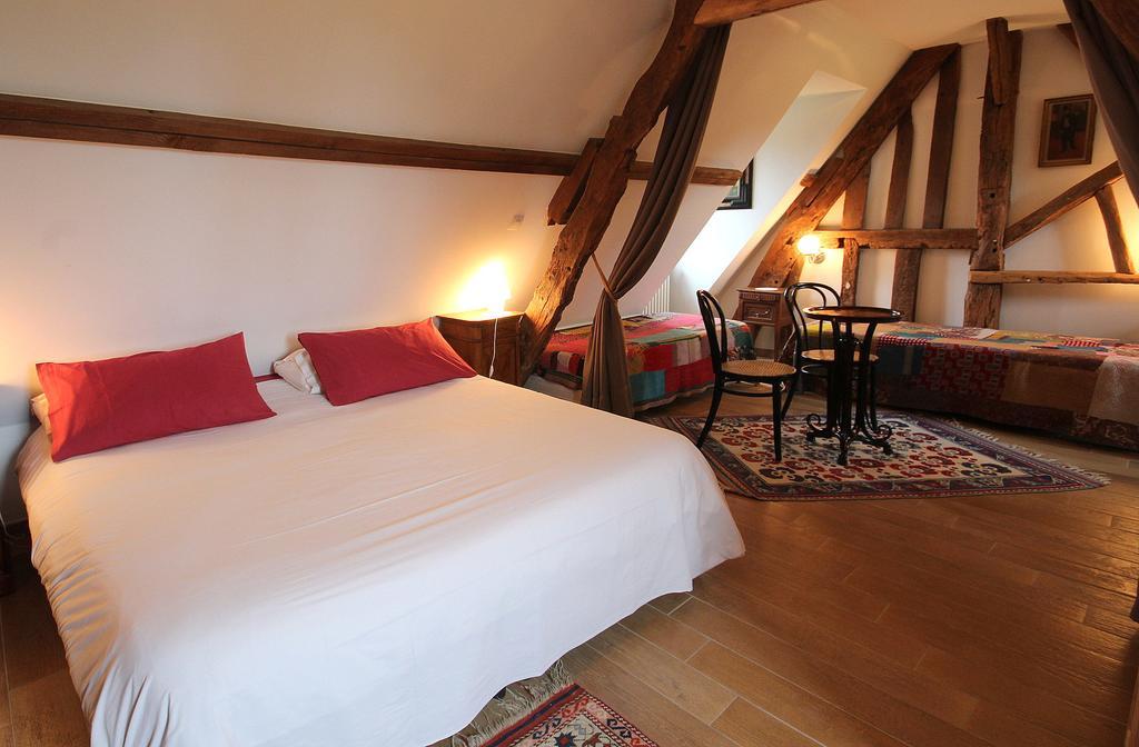 B&B - Le Clos Aux Masques Saint-Pierre-Azif Exterior foto