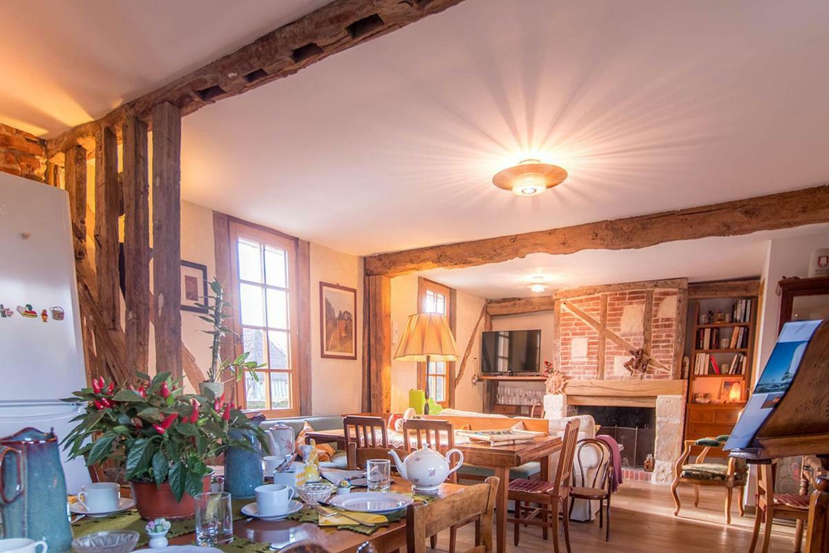 B&B - Le Clos Aux Masques Saint-Pierre-Azif Exterior foto